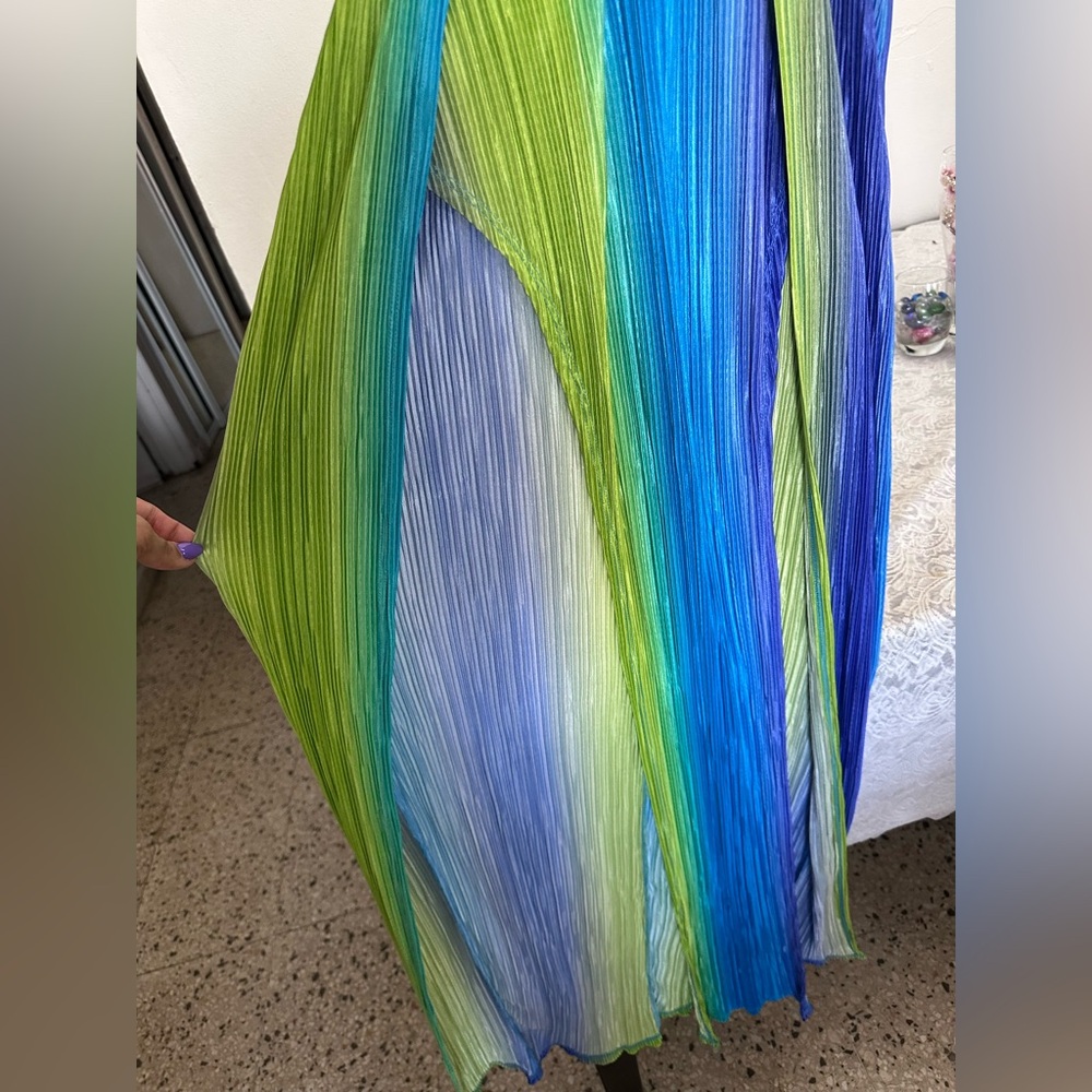 Fashion Nova Plisse Blue Green Maxi Dress Size L NWT - Picture 6 of 12